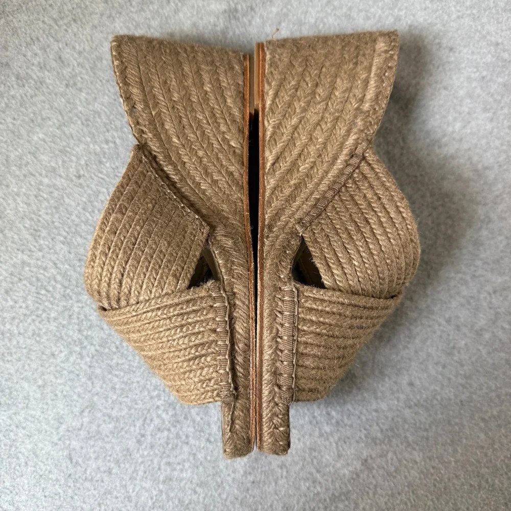 Vince Gaelan Taupe Wedge Sandals Espadrille Heels Criss Cross Slip On US 9 EU 39